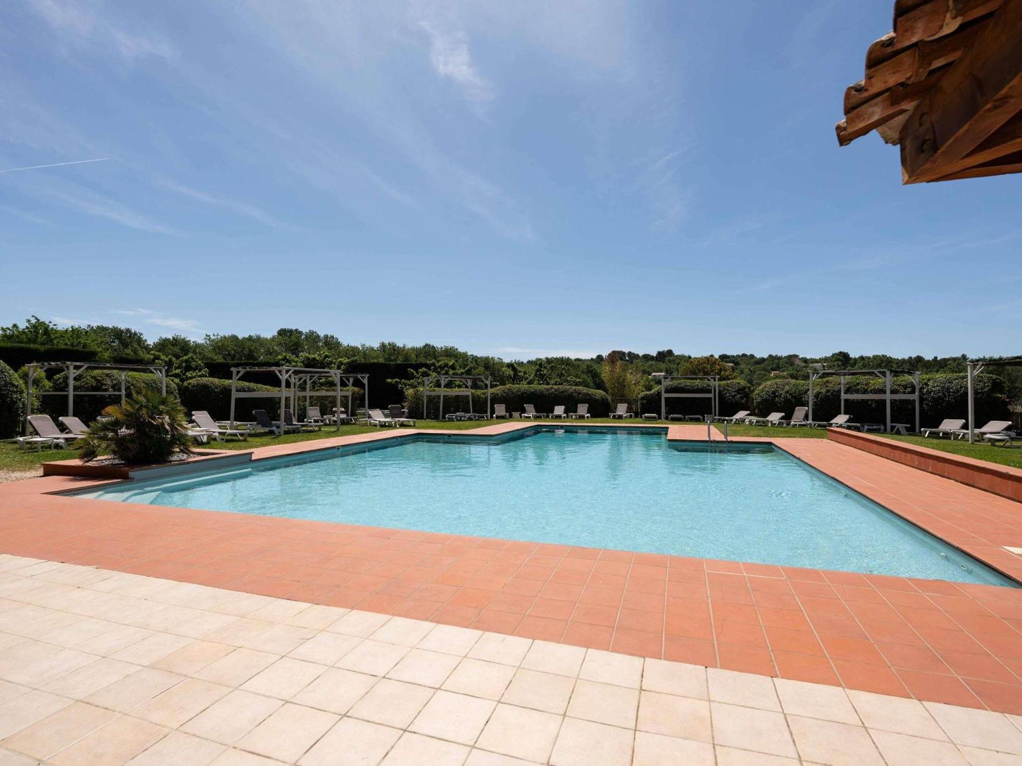 Mercure Aix-En-Provence Sainte-Victoire Chateauneuf-le-Rouge ภายนอก รูปภาพ